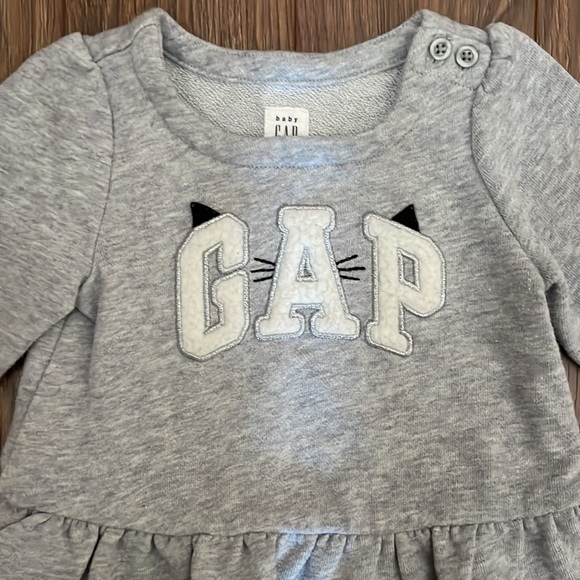 Gap Sweater - Picture 2 of 3